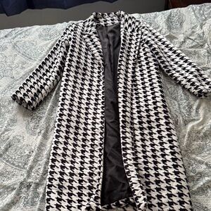 Stylish Houndstooth Coat
